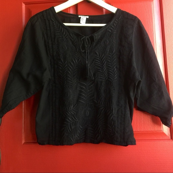 F21 Black Embroidered Blouse - Picture 1 of 3